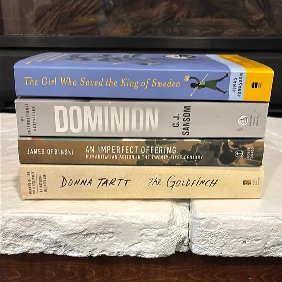 Book bundle - Picture 2 of 2